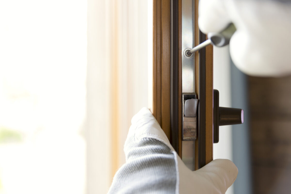 How a Local Locksmith in Alexandria, VA Handles Residential Lock Issues