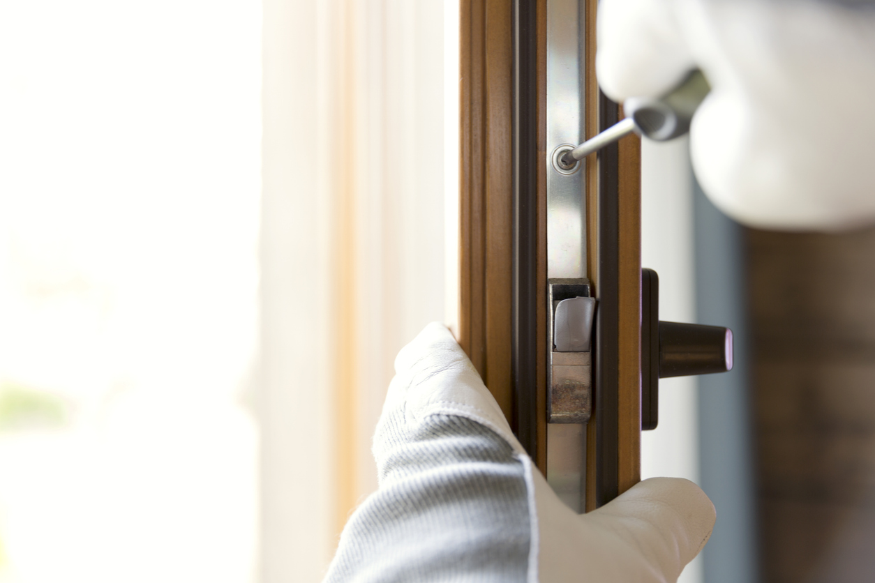 How a Local Locksmith in Alexandria, VA Handles Residential Lock Issues